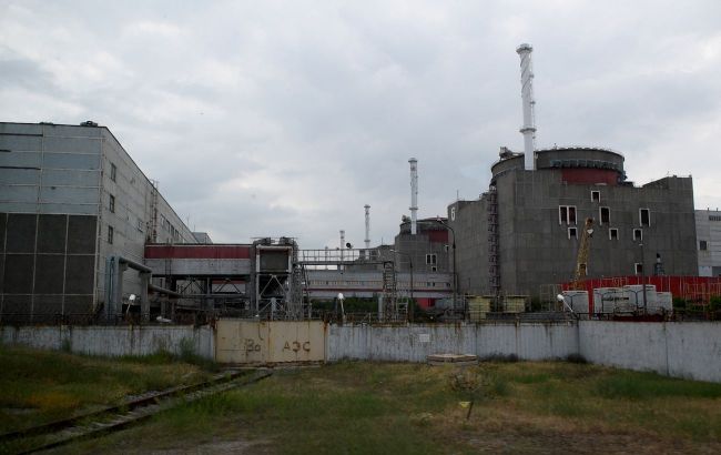 Ukrainian energy workers restore Zaporizhzhia NPP power line after Russian attack