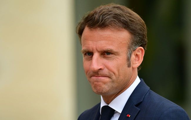 Macron on Istanbul talks: Putin still stalling for time