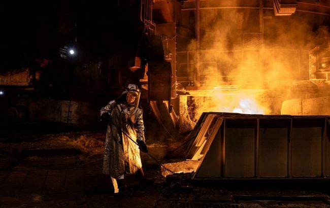 Largest Ukrainian steel maker Zaporizhstal plunged into blackout after Russia's massive strike