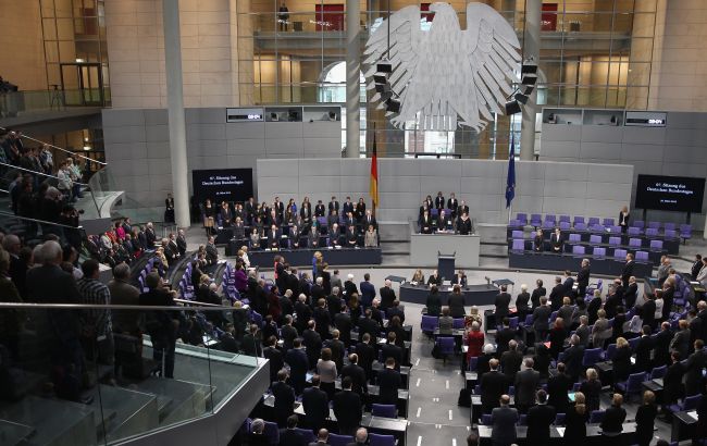 Comparing Ukraine to Nazi Germany: Bundestag members fight