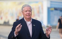 US senator threatens Russia with new sanctions: Everything depends on 'worthy peace' with Ukraine