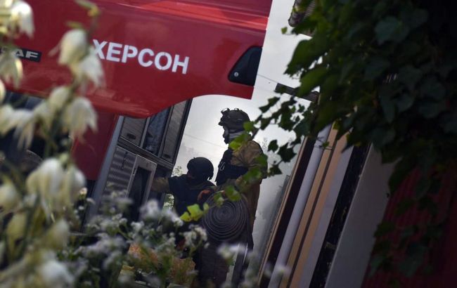 Russians injure 10 people, including teenager, in Kherson in one day