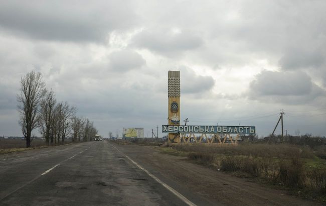 Russian troops strike civilian sector in Kherson region, one casualty reported