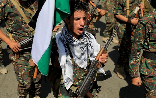 China pressures Iran to rein in Houthi offensive, Reuters reports