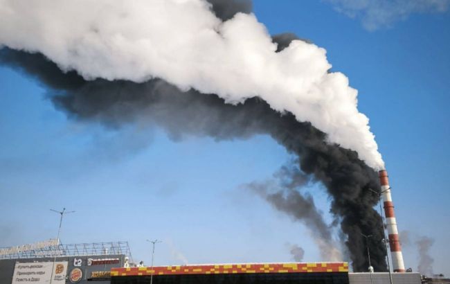 Ukrainian forces hit strategic Russian refinery in record-setting strike