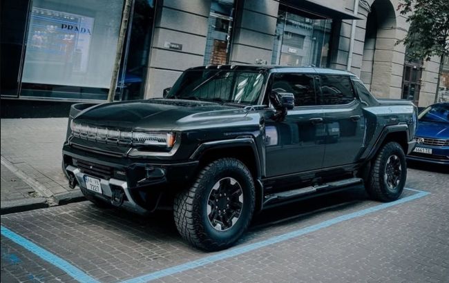 GMC Hummer EV pickup spotted for first time in Ukraine