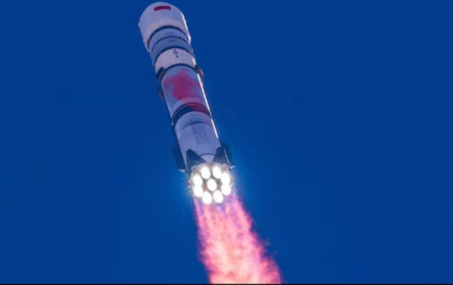 Uncontrolled Chinese rocket set to fall over Europe