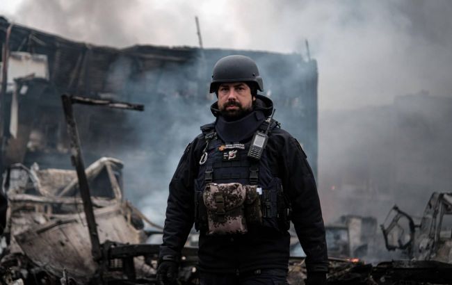 Kyiv hit by Russian missiles: Damage reported in three districts