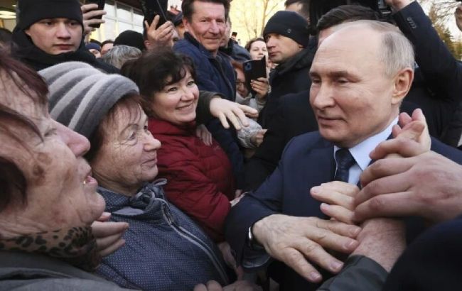 Russia floods regions with cheap gasoline ahead of Putin&rsquo;s visits