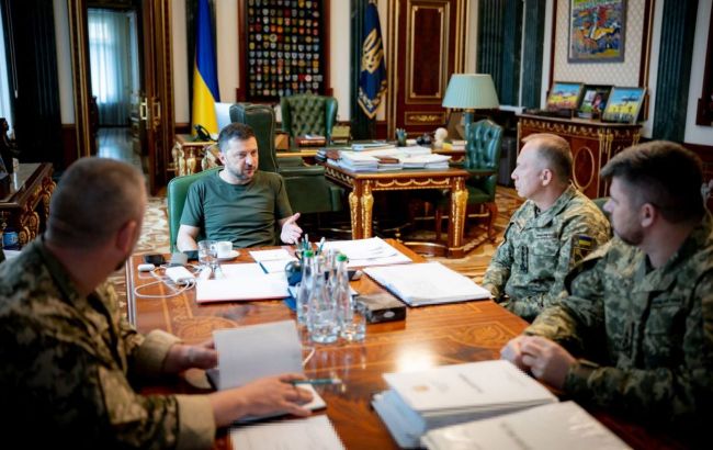 Zelenskyy makes important statement on Sumy and Kharkiv regions after military briefing