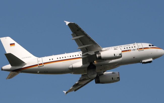 German Interior Minister's plane makes emergency landing: Details