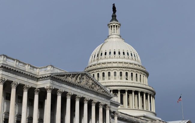 Man with bow, arrows, and firearm arrested near US Capitol