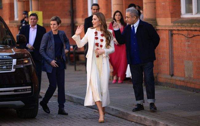 Why Kate Middleton always wears strict coats: Suprising truth behind her style