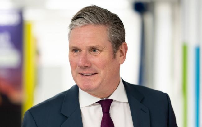 UK to help restore air travel with Ukraine, Starmer sets condition