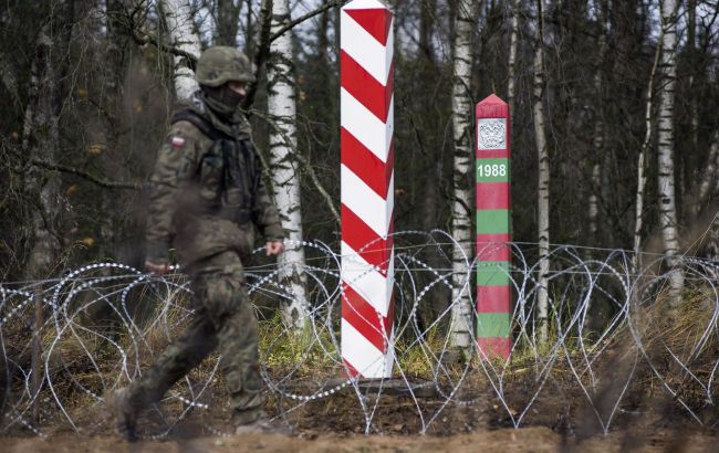 Migrant attacks border guard at Poland–Belarus border