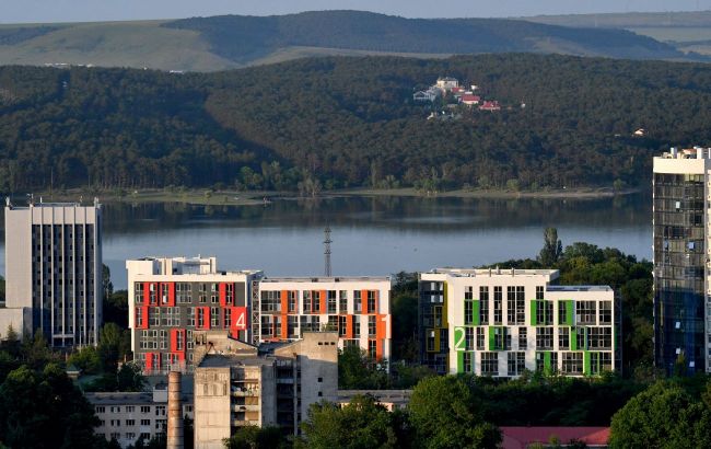 Water outages hit multiple cities across Crimea