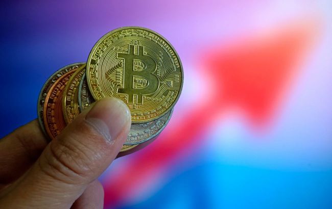 Trump's crypto adviser Bo Hines suddenly annnounces departure