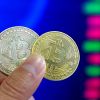 Cryptocurrency market shakes: Bitcoin and Ethereum drop sharply