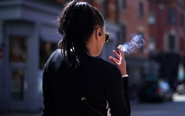 France bans smoking in parks, beaches & near schools - Break this rule and pay €135