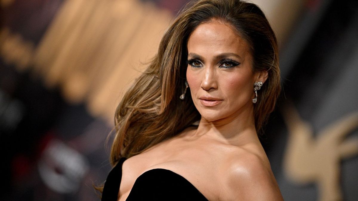 Fashion trends 2025 - How to repeat Jennifer Lopez's makeup, photos |  RBC-Ukraine
