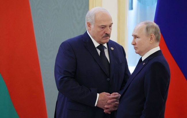 Russia's economy contracts, dragging Belarus into slowdown
