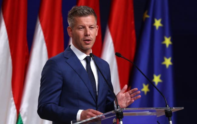 Hungary tightens rules on issuing permits to non-EU migrants