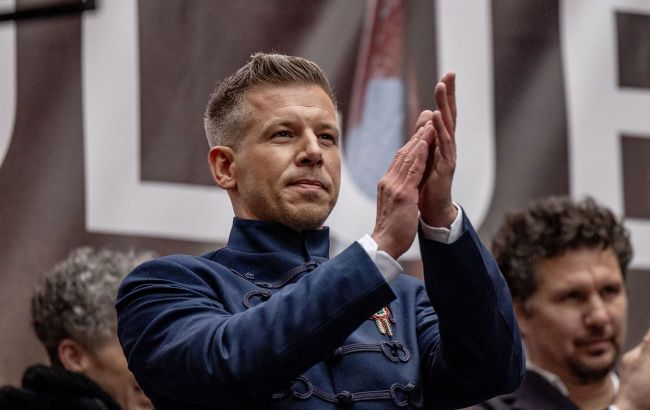 Hungary's Magyar targeted with eggs during campaign event