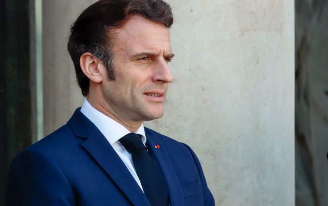 France abandons 'fair budget' idea, bringing relief to rich