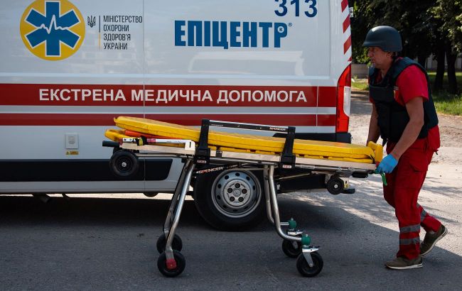 Russian drone targets car in Ukraine's Kharkiv region, injuring two residents
