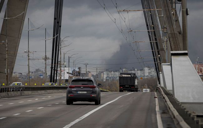 Russia targets Kyiv bridges, raising fears of a logistical nightmare &ndash; NYT