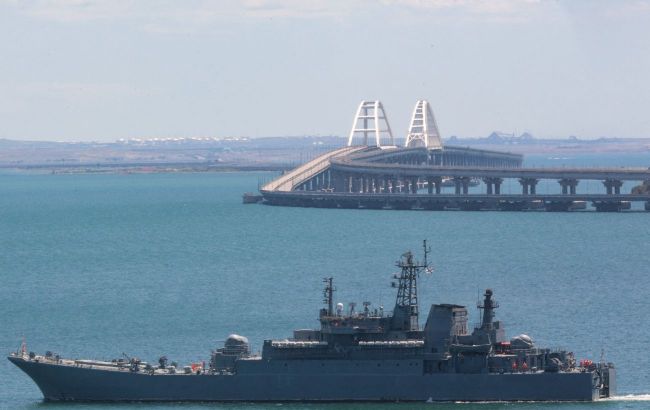 Russia sank ships near the Crimean Bridge? Clear satellite images appeared