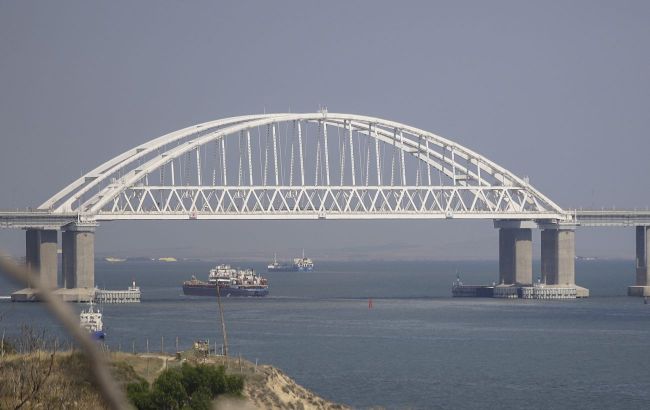 Explosions reported in the Crimean bridge area, August 5