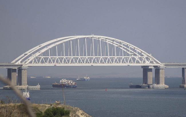 Explosions heard in occupied Kerch, Crimean Bridge closed
