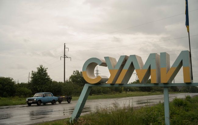 Russia strikes residential building and enterprise in Ukraine's Sumy with drones