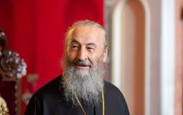 Zelenskyy strips pro-Russian church leader of citizenship over Moscow ties
