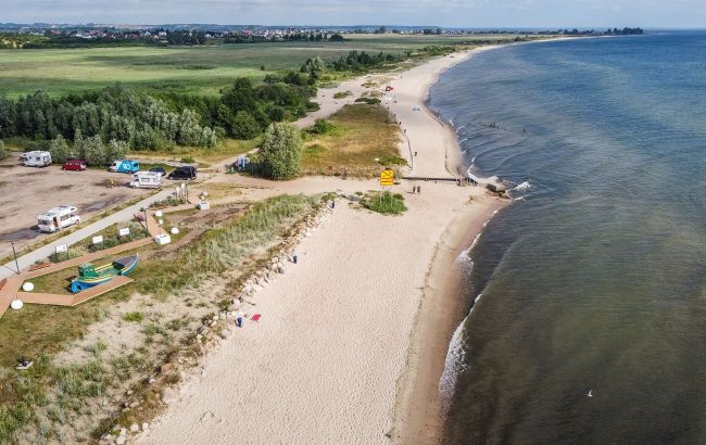 Anchor of tanker, which may have damaged underwater cables, found in Finland