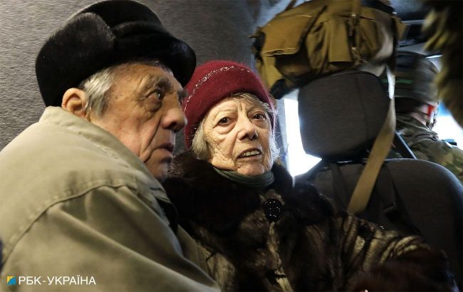 'Bomb hit my home': Life with no water and no power in Ukraine's Druzhkivka under constant attacks