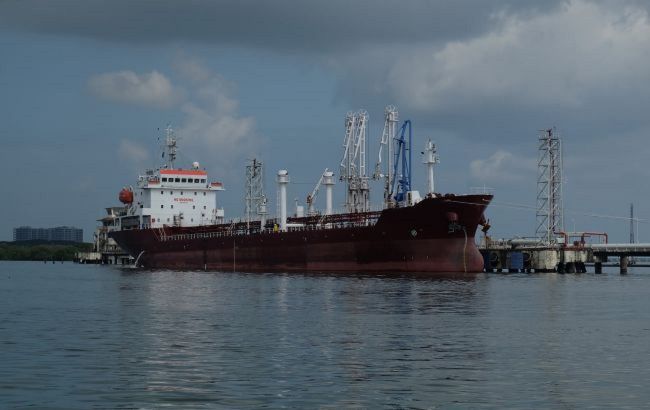 Partisans obtain secret Russian boat docs: Escorting shadow oil fleet