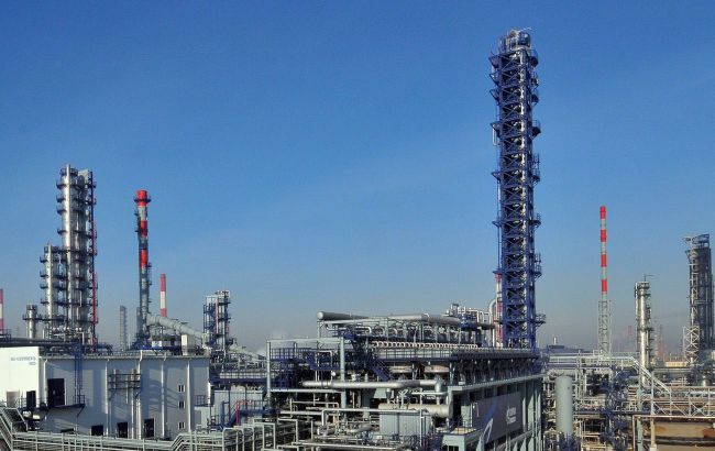 Ukraine targets Russia&rsquo;s largest refinery with drone attack