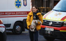 Russians strike Kharkiv: Attack on residential buildings leaves wounded