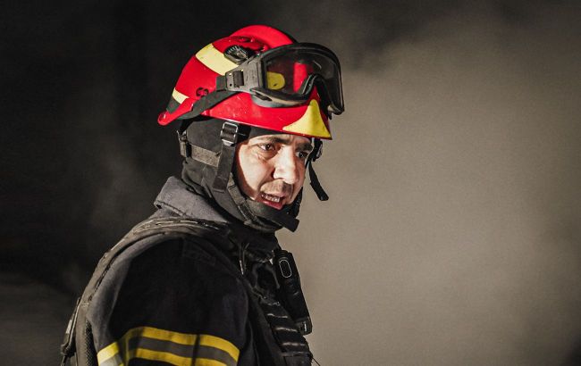 Russian strike hits Zelenskyy's hometown: Fire occurs, multiple injured victims
