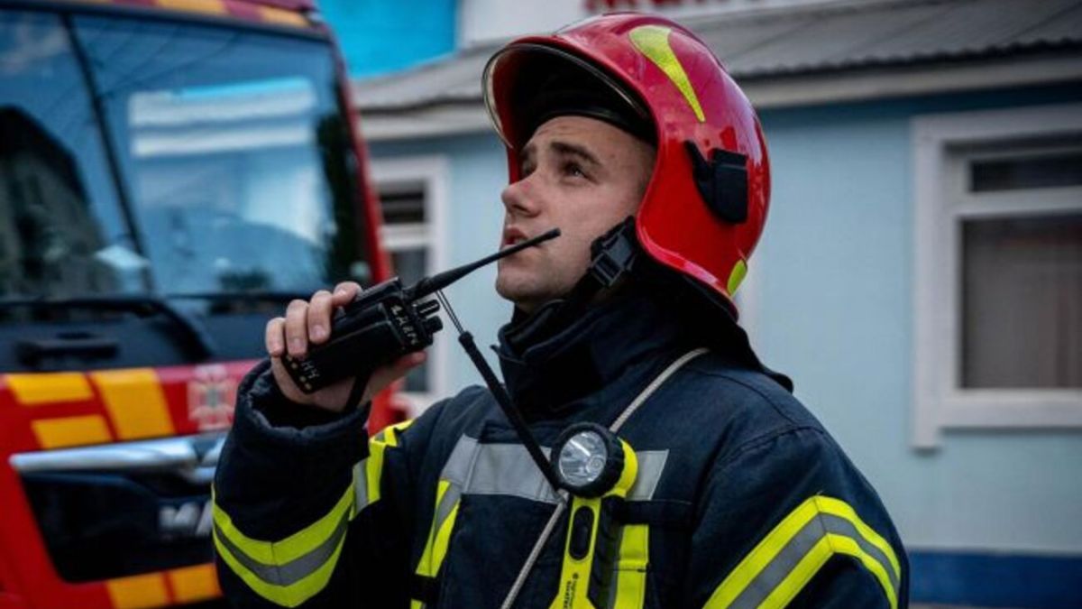 Zaporizhzhia strike injures more than 10, including 2 children