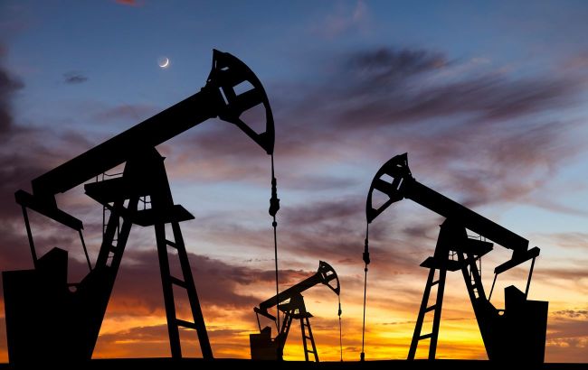 Oil prices plunge over 12% in just one week