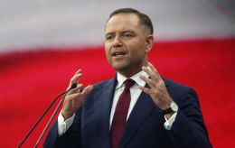 Nawrocki calls for ban on Ukrainian Insurgent Army flag in Poland