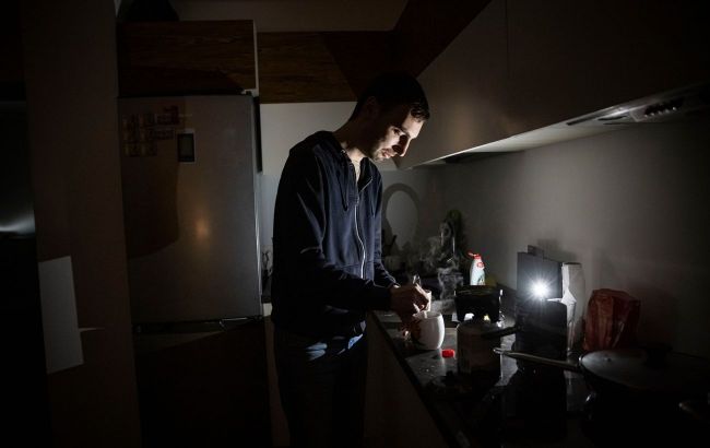 Missiles hit Belgorod's thermal power station and total blackout follows