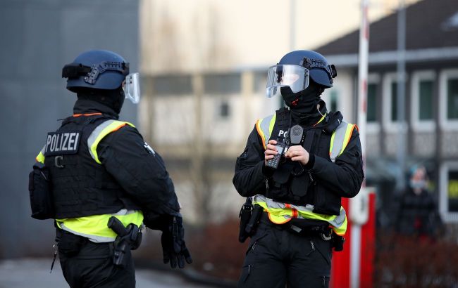 Germany conducts searches over suspected support for Russian militants in Ukraine's Donbas