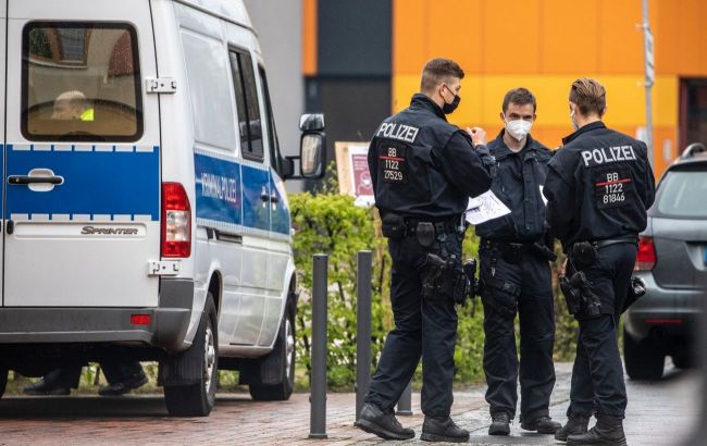 Hamburg airport closed due to an armed man: He holds 2 children hostage