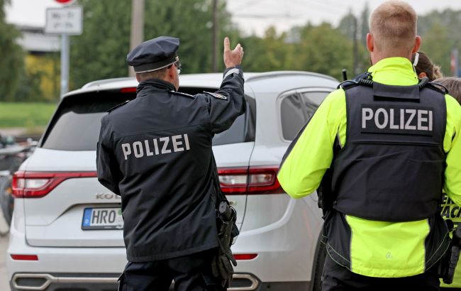 Car drives into crowd in Mannheim, Germany: Major police operation underway