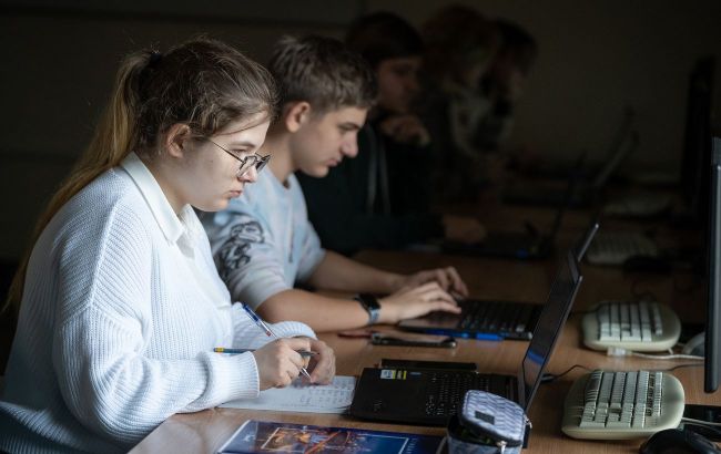 Russians brought 34,000 textbooks to occupied territories of Kherson region