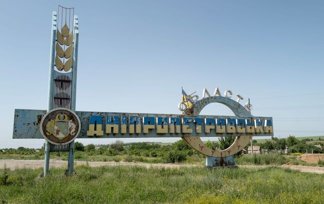 Russians pushed back from Ukraine's Dnipropetrovsk border after near breakthrough